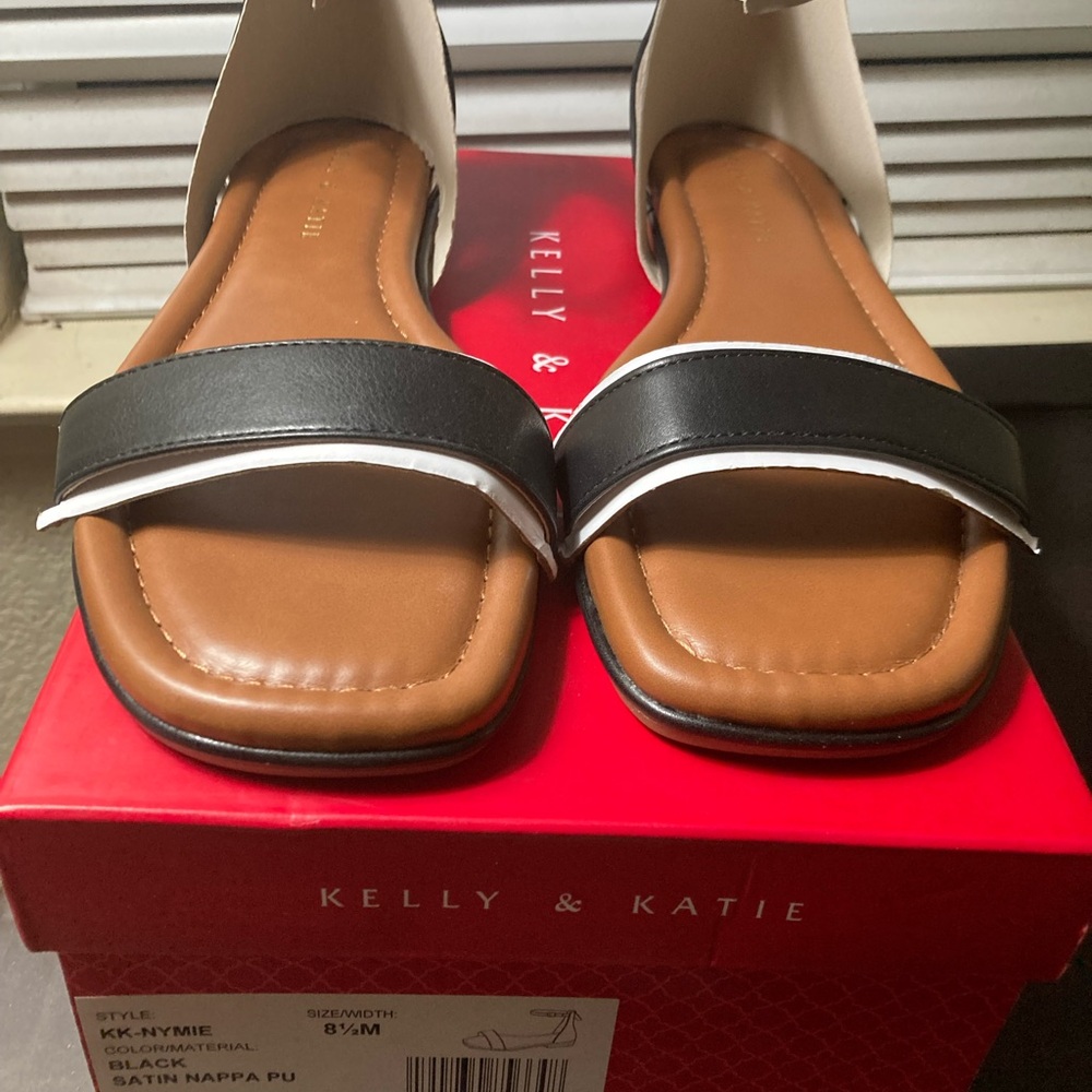 Kelly & Katie Black Women's Sandals